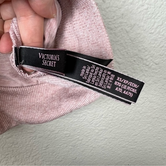 𝅺Victoria’s Secret Incredible Essential Unlined Plunge Bra Pink Sz XS - Picture 7 of 8